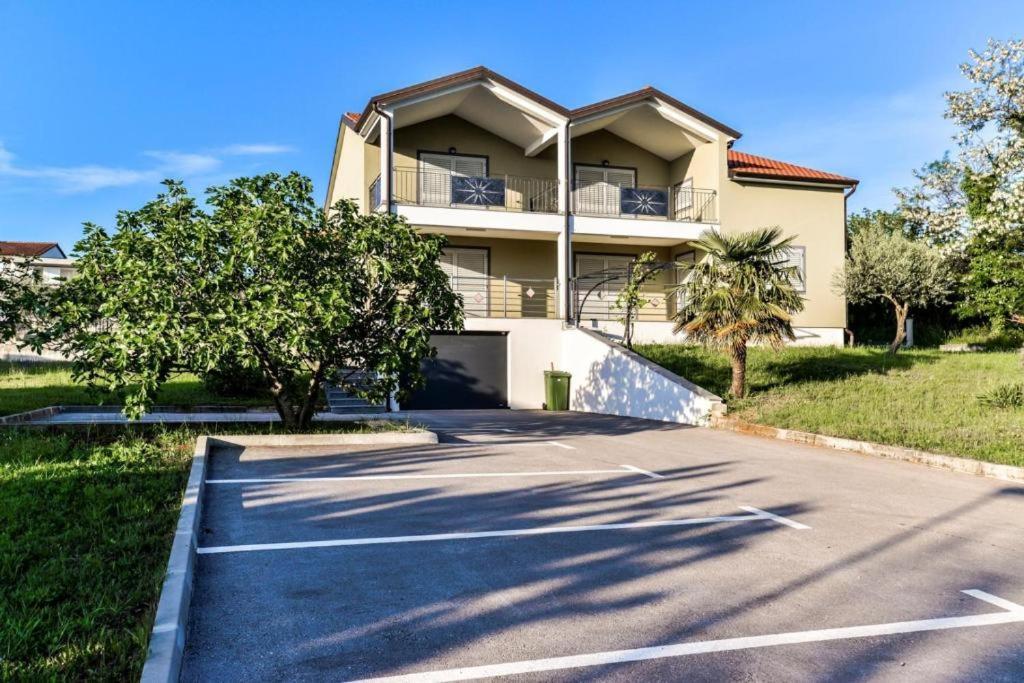 Apartments Lia-Jolie Умаг Экстерьер фото
